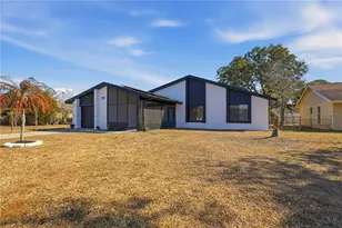 811 E Flag Ln, Kissimmee, FL 34759 - Photo 1