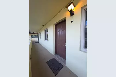 400 Oakridge Boulevard #6, Daytona Beach, FL 32118 - Photo 1