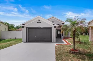 2402 Avalon Ct, Kissimmee, FL 34743 - Photo 1