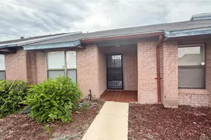 2531 King Oak Cir, Saint Cloud, FL 34769 - Photo 1