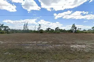 1514 NE 37th St, Cape Coral, FL 33909 - Photo 1