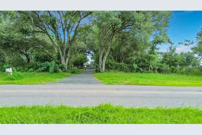 18851 SE 60th Street, Morriston, FL 32668 - Photo 1