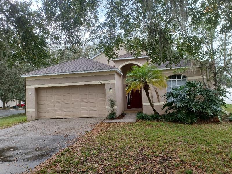 1603 N Gordon St, Plant City, FL 33563 MLS T3421830 Coldwell Banker