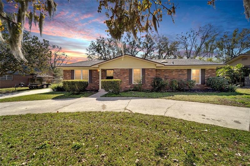 1233 Lake Miriam Dr, Lakeland, FL 33813 MLS T3427957 Coldwell Banker