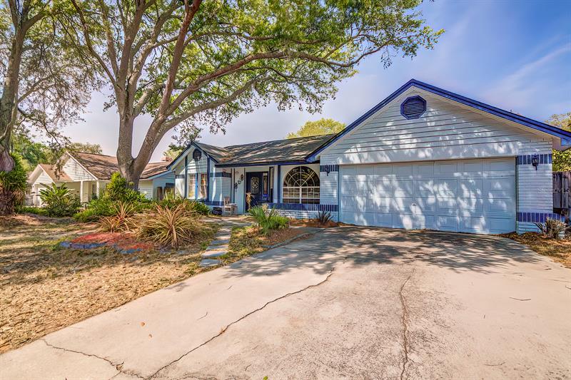 2226 Groveland Dr, Lutz, FL 33549 MLS T3431922 Coldwell Banker