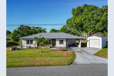 124 Sunshine Drive, Lake Wales, FL 33859 - Photo 1