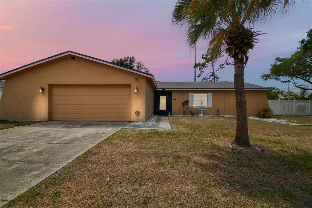 3901 Briarlake Dr, Valrico, FL 33596 MLS T3446375 Coldwell Banker