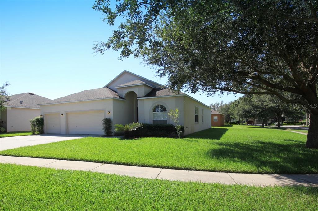 2727 Abbey Grove Dr, Valrico, FL 33594 MLS T3449851 Coldwell Banker