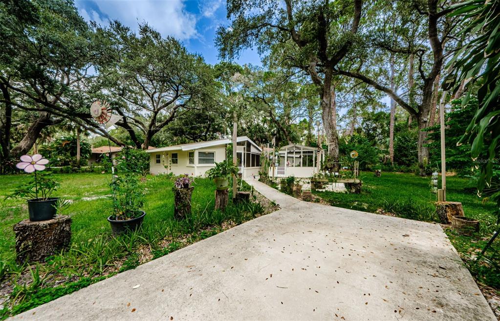 6009 Theresa St, Tampa, FL 33615 - MLS T3465554 - Coldwell Banker