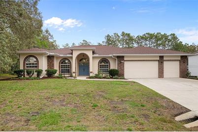 241 Pine Street, Homosassa, FL 34446 - Photo 1