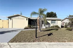 3615 Wellington Dr, Holiday, FL 34691 - Photo 1