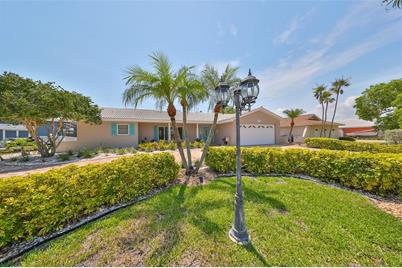 6345 Cocoa Lane, Apollo Beach, FL 33572 - Photo 1