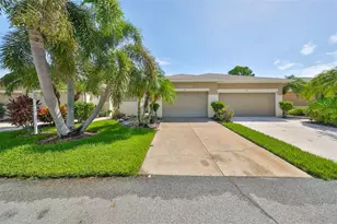 633 Tremont Greens Ln, Sun City Center, FL 33573 - Photo 1
