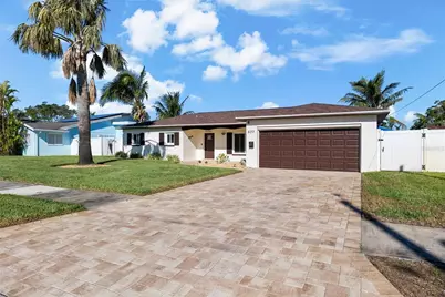 537 Dolphin Avenue SE, Saint Petersburg, FL 33705 - Photo 1