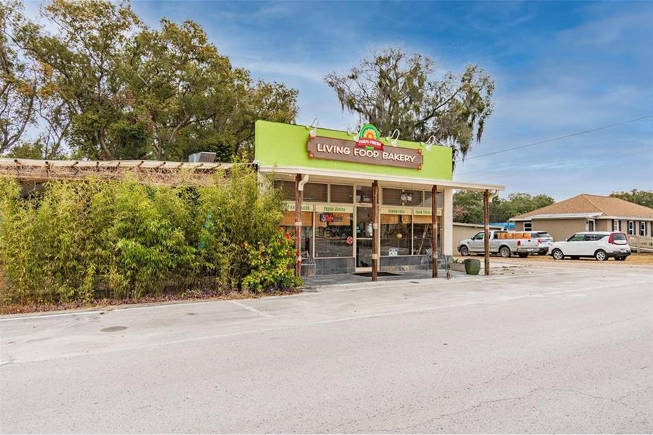 38201 10th Ave, Zephyrhills, FL 33542 MLS TB8303194 Coldwell Banker