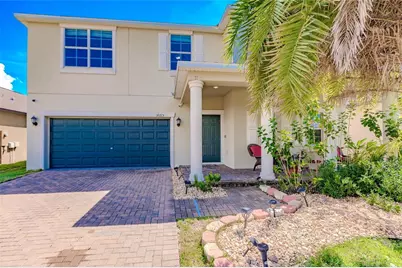 10215 Count Fleet Drive, Ruskin, FL 33573 - Photo 1