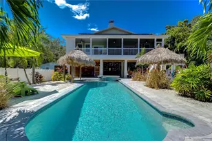 262 Banana Rd, Palm Harbor, FL 34683 - Photo 1