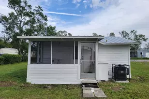 1058 N Davis Ave, Lakeland, FL 33805 - Photo 1