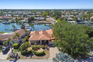 1997 Kansas Ave NE, Saint Petersburg, FL 33703 - Photo 1