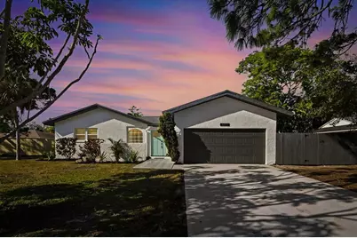 6153 25th Street S, Saint Petersburg, FL 33712 - Photo 1