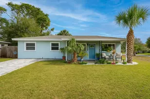 5901 1st St NE, Saint Petersburg, FL 33703 - Photo 1