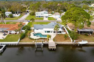 5321 Dover St NE, Saint Petersburg, FL 33703 - Photo 1