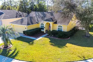 5215 New Brittany Ln, Zephyrhills, FL 33541 - Photo 1