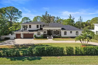 9050 San Martin Boulevard NE, Saint Petersburg, FL 33702 - Photo 1