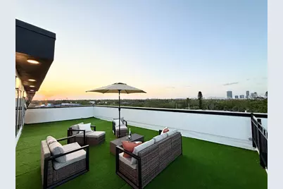 2116 4th Street S, Saint Petersburg, FL 33705 - Photo 1