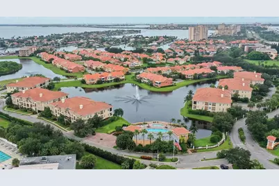 25 Lincoln Avenue S, Saint Petersburg, FL 33711 - Photo 1