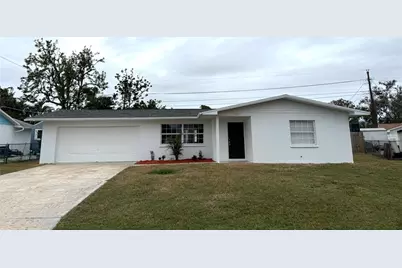 3602 Cambridge Drive W, Bradenton, FL 34205 - Photo 1