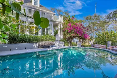 6220 Bayshore Boulevard, Tampa, FL 33611 - Photo 1