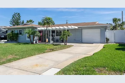 553 E Lake Drive, Largo, FL 33771 - Photo 1