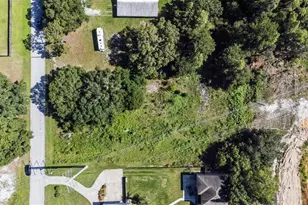 4000 Fox Ridge Blvd, Zephyrhills, FL 33543 - Photo 1