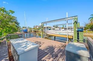 10627 Hatteras Dr, Tampa, FL 33615 - Photo 1