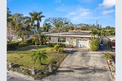 1015 55th Avenue S, Saint Petersburg, FL 33705 - Photo 1