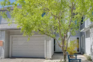 9718 Tiffany Oaks Ln, Tampa, FL 33612 - Photo 1