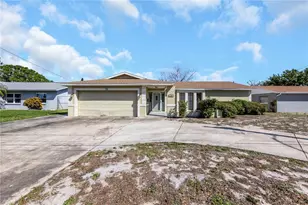 1137 54th Ave S, Saint Petersburg, FL 33705 - Photo 1