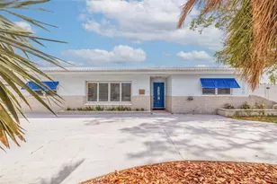 7998 Causeway Blvd N, Saint Petersburg, FL 33707 - Photo 1