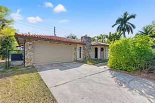 360 22nd Ave NE, Saint Petersburg, FL 33704 - Photo 1