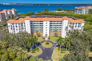 4801 Osprey Dr S, Saint Petersburg, FL 33711 - Photo 1