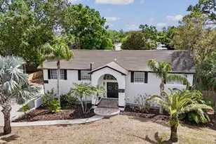 1037 Jamaica Way, Tarpon Springs, FL 34689 - Photo 1