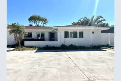 121 175th Avenue E, Redington Shores, FL 33708 - Photo 1