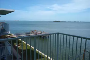 464 N Paula Dr N, Dunedin, FL 34698 - Photo 1