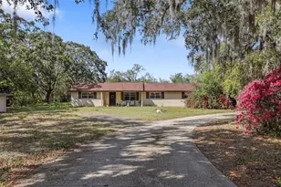 9825 Casey Dr, New Port Richey, FL 34654 - Photo 1