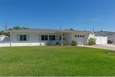 731 44th Avenue NE, Saint Petersburg, FL 33703 - Photo 1