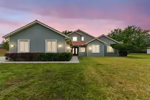 18502 Keystone Manor Rd, Odessa, FL 33556 - Photo 1