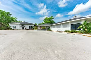 14217 3rd St, Dade City, FL 33523 - Photo 1