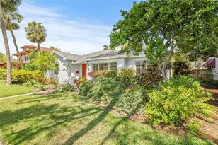 615 14th Ave NE, Saint Petersburg, FL 33701 - Photo 1