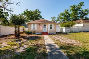 217 50th Terrace N, Saint Petersburg, FL 33703 - Photo 1